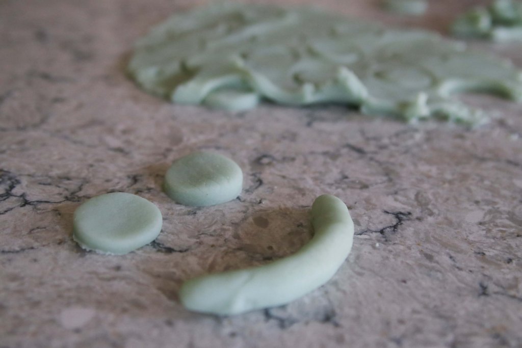 Easy Non-toxic Homemade Playdough Recipe smiles